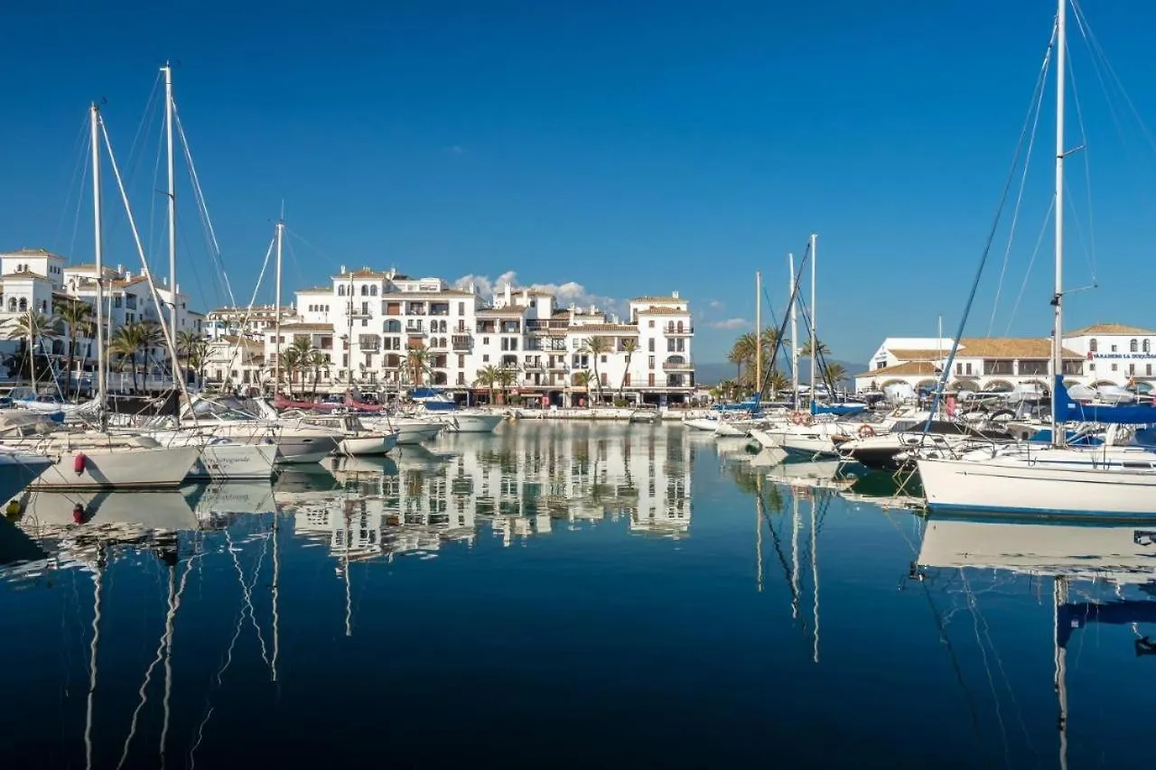 Small Oasis Nelson Mandela Apartment With Sea View, Two Bedrooms, Parking, Terrace And Pool Manilva